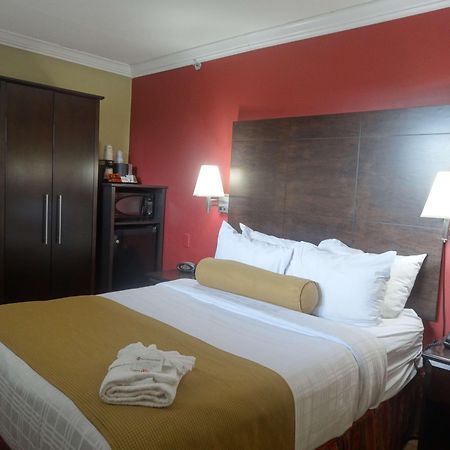 Best Western Plus Bowmanville Esterno foto