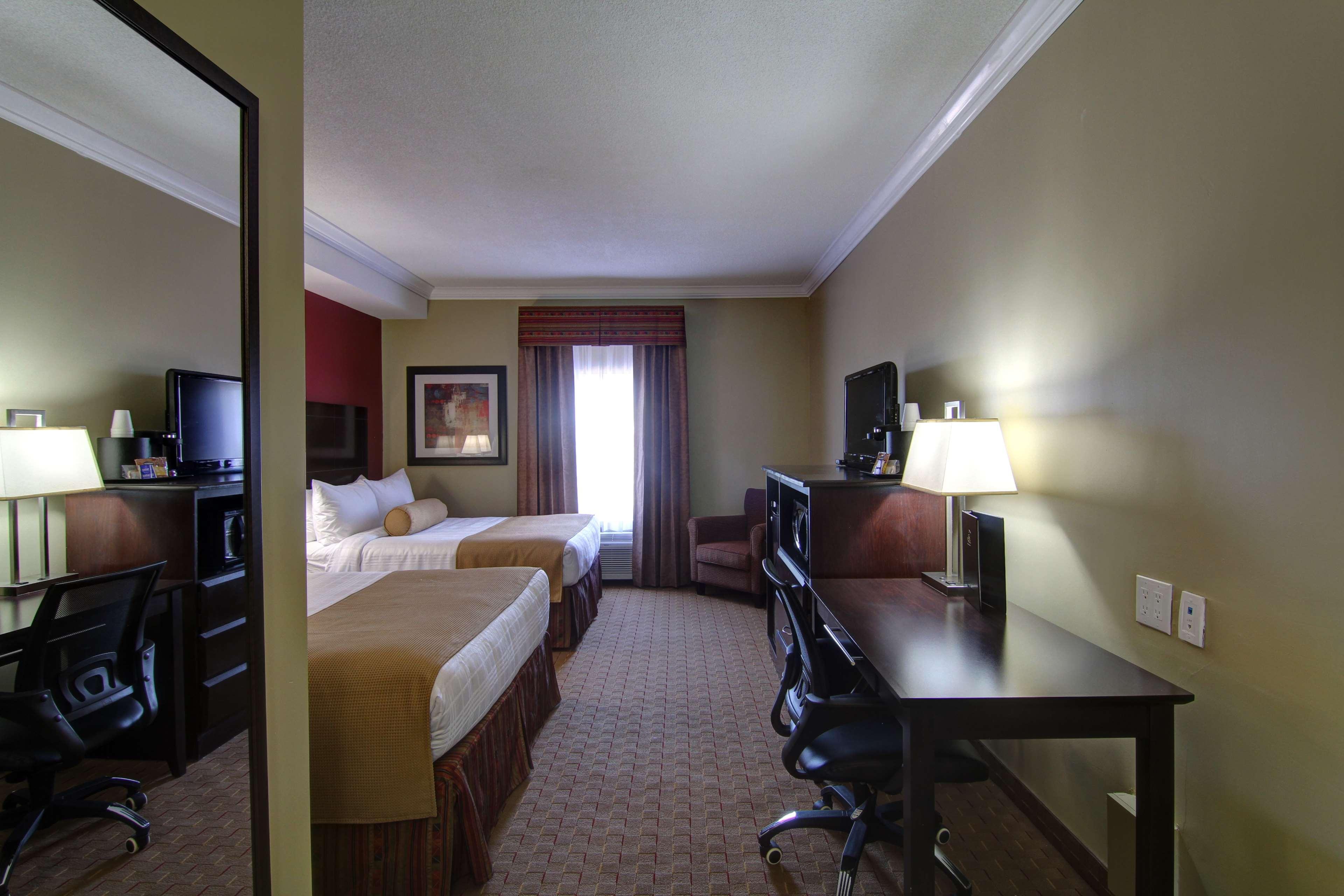 Best Western Plus Bowmanville Esterno foto