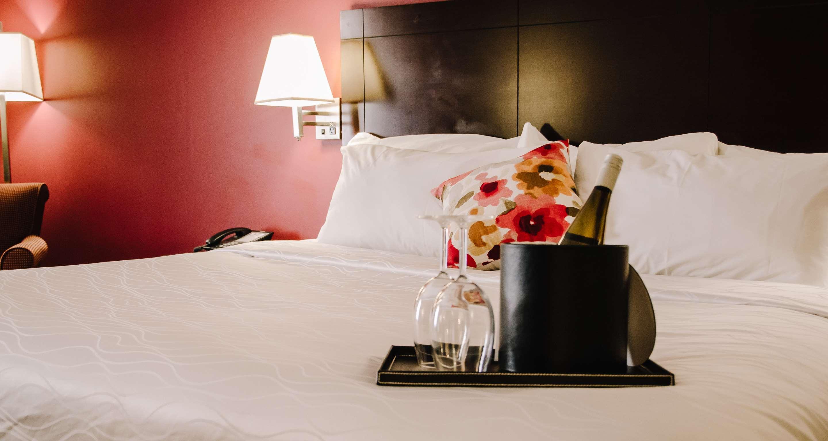 Best Western Plus Bowmanville Esterno foto