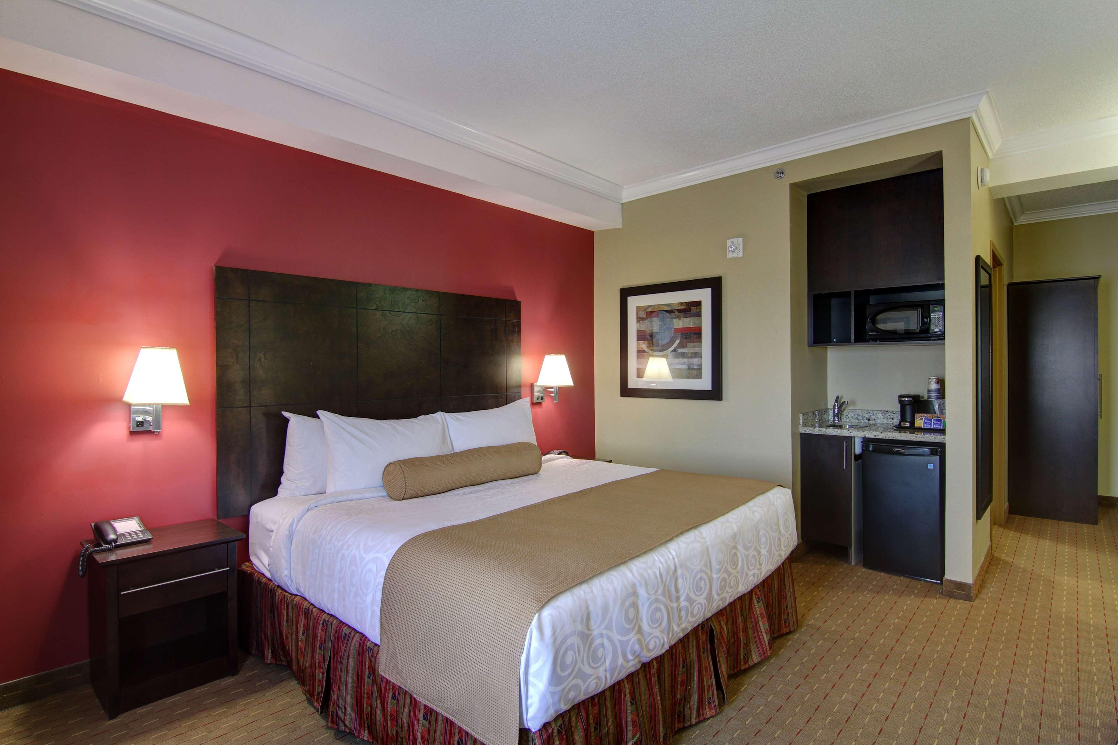 Best Western Plus Bowmanville Esterno foto