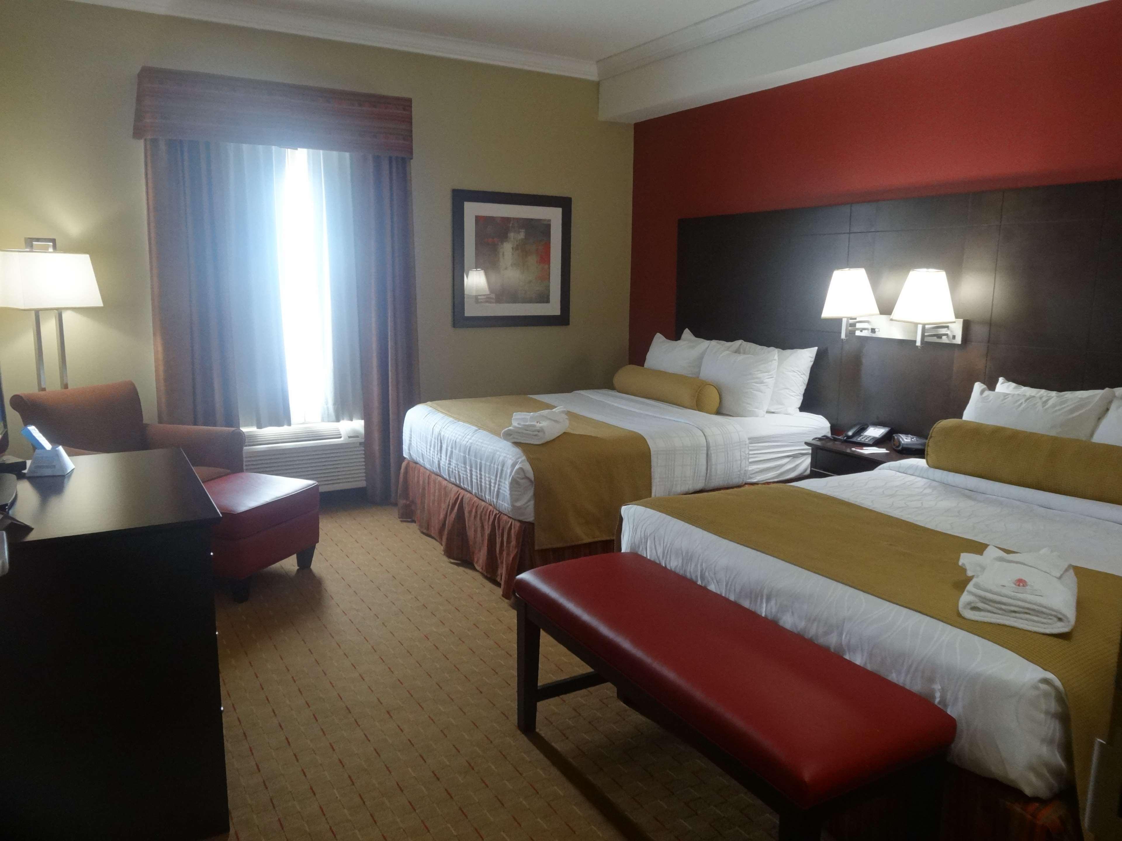 Best Western Plus Bowmanville Esterno foto
