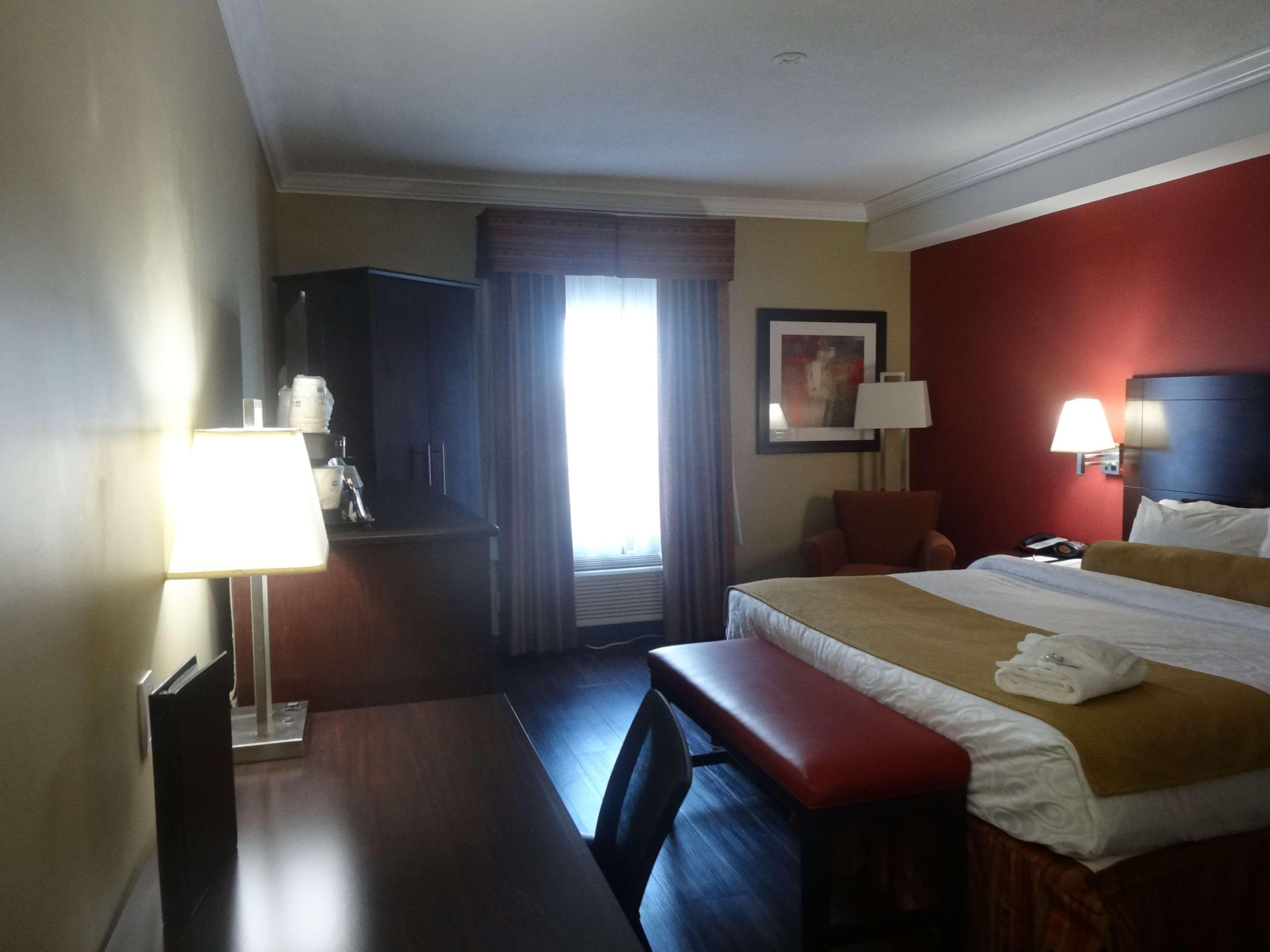 Best Western Plus Bowmanville Esterno foto