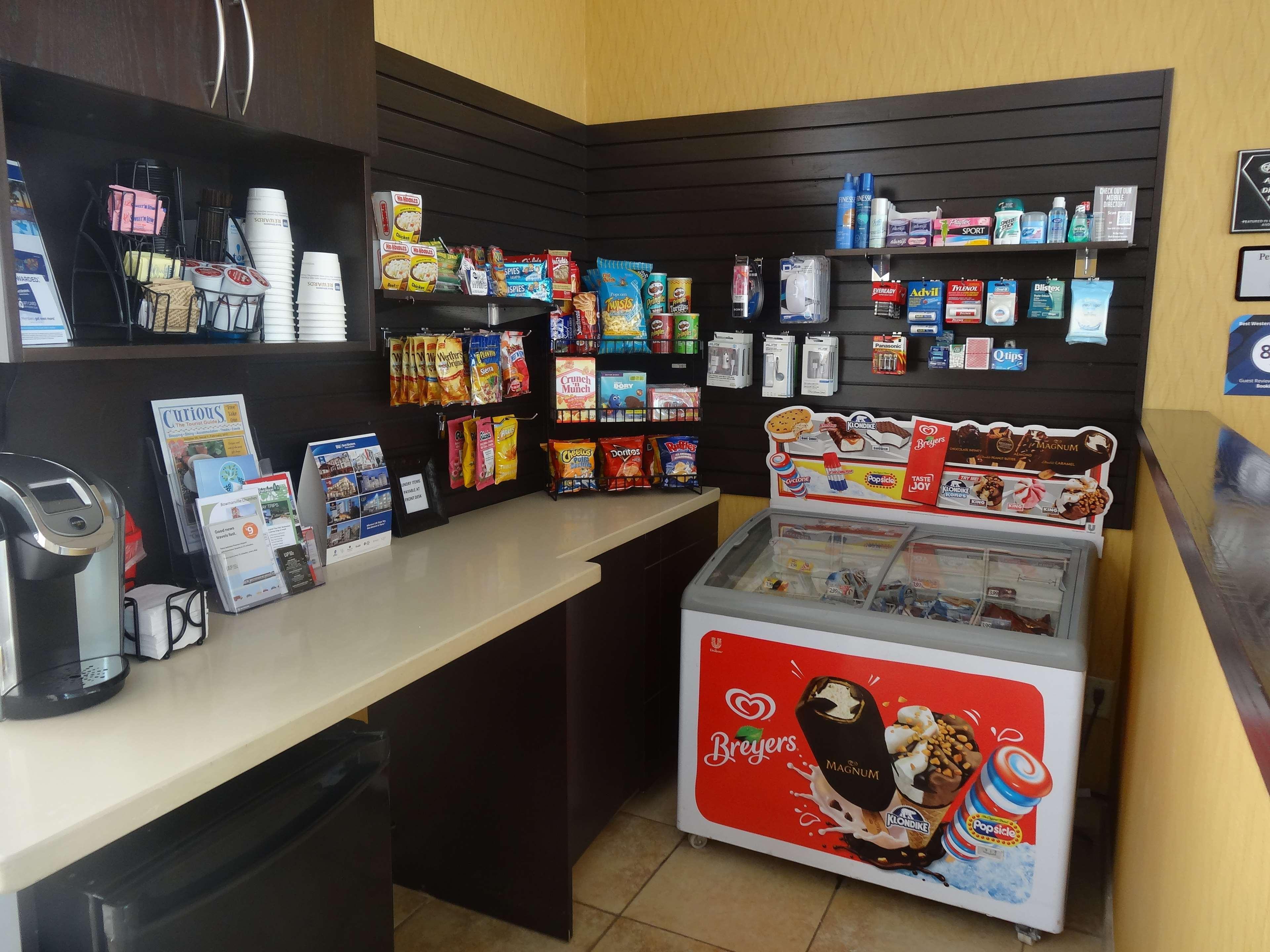 Best Western Plus Bowmanville Esterno foto