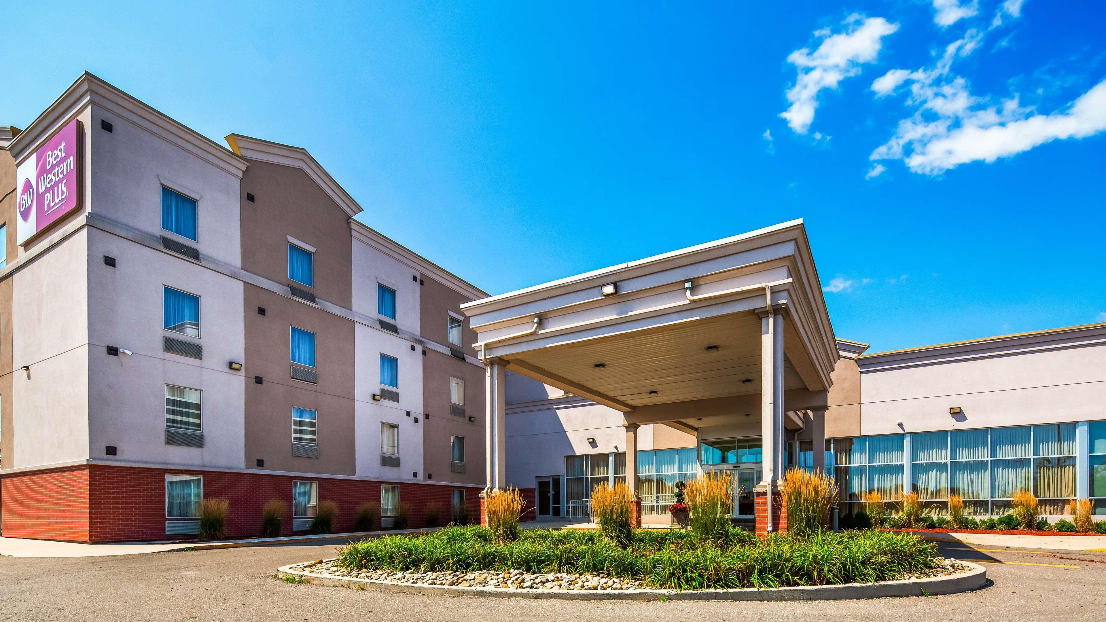 Best Western Plus Bowmanville Esterno foto