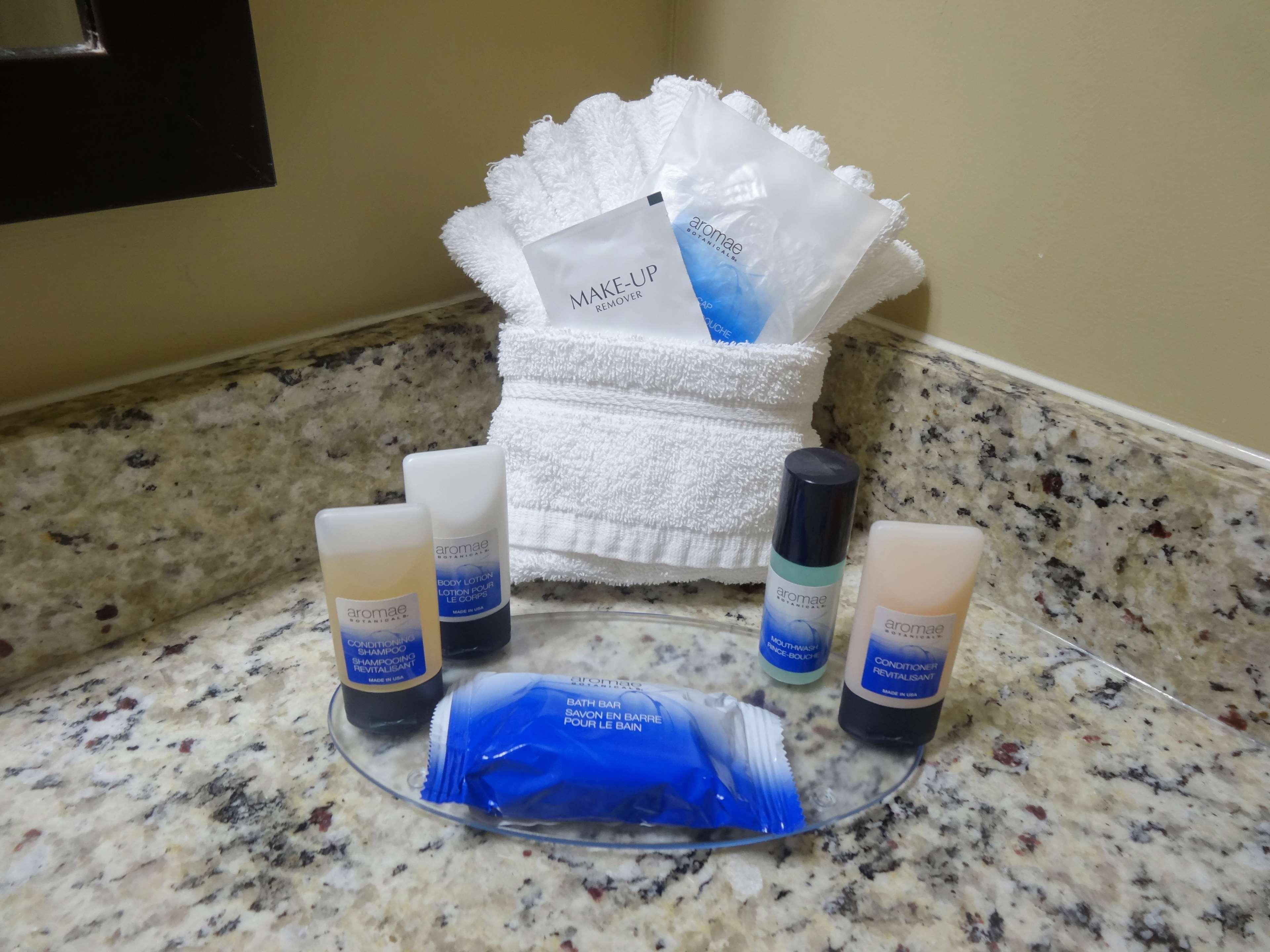 Best Western Plus Bowmanville Esterno foto