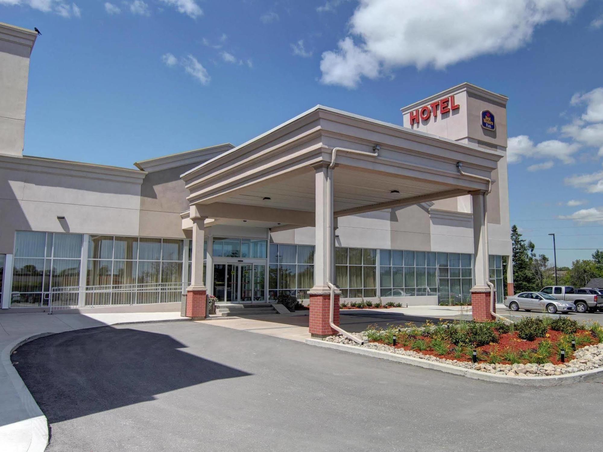 Best Western Plus Bowmanville Esterno foto
