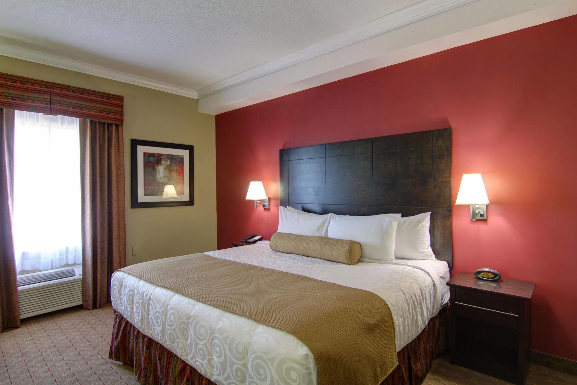 Best Western Plus Bowmanville Esterno foto