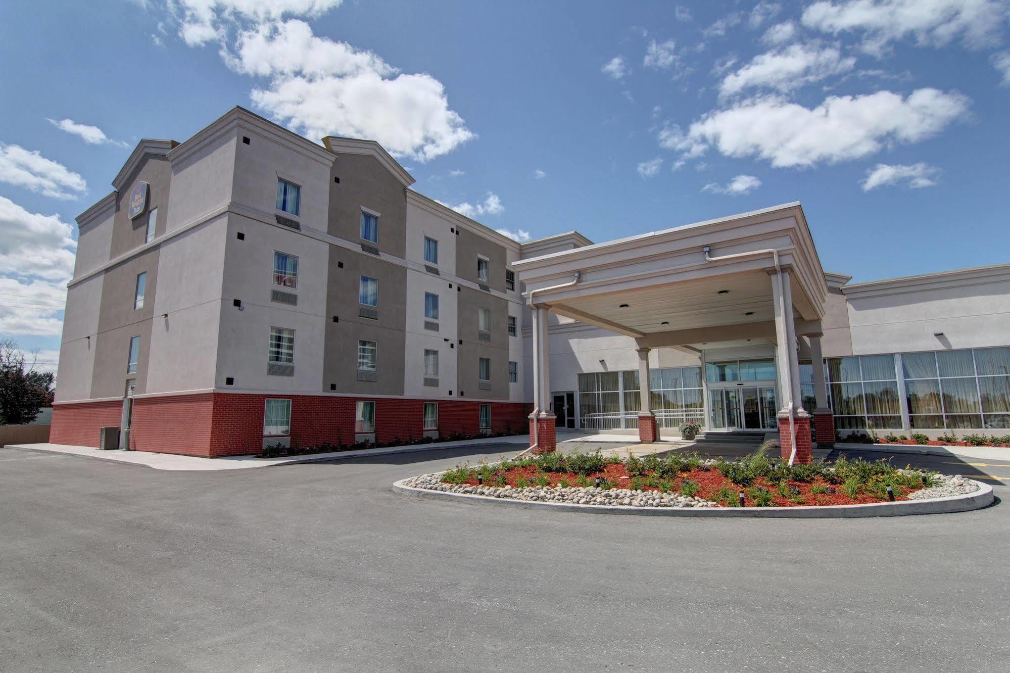 Best Western Plus Bowmanville Esterno foto