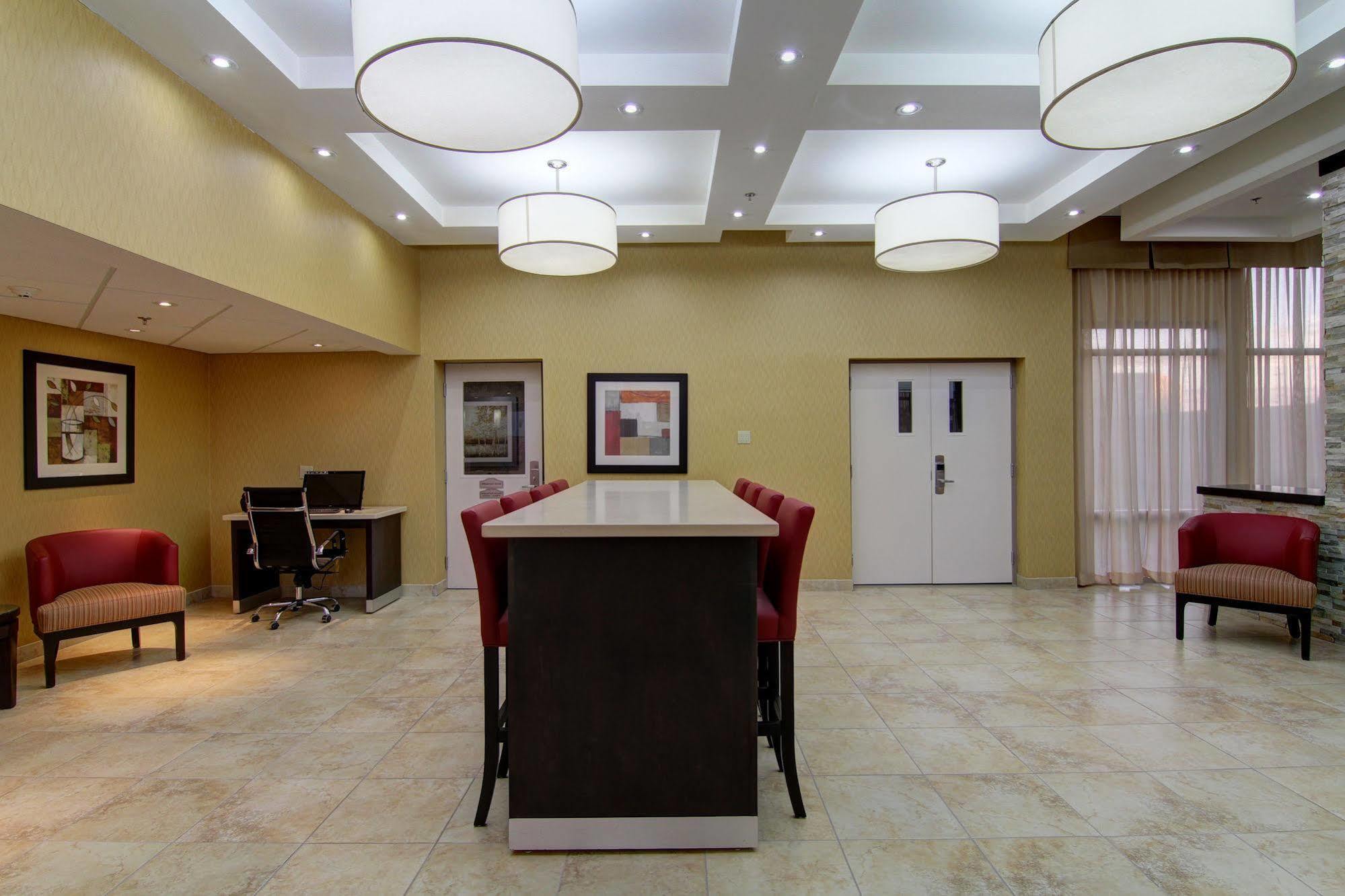 Best Western Plus Bowmanville Esterno foto